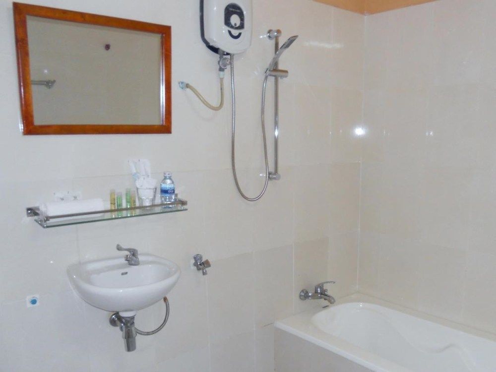 Hotel Kampot Manor Zewnętrze zdjęcie