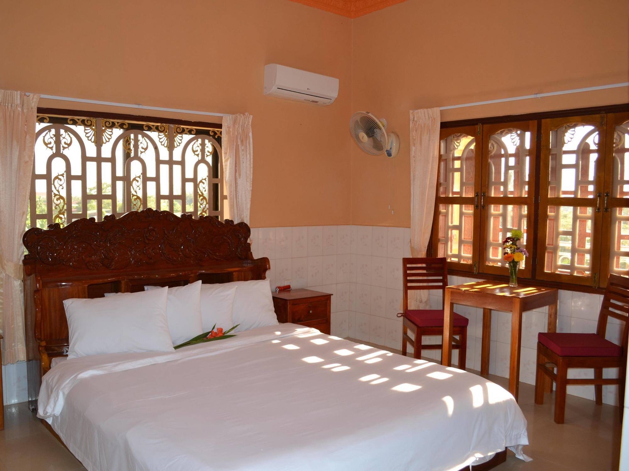 Hotel Kampot Manor Zewnętrze zdjęcie